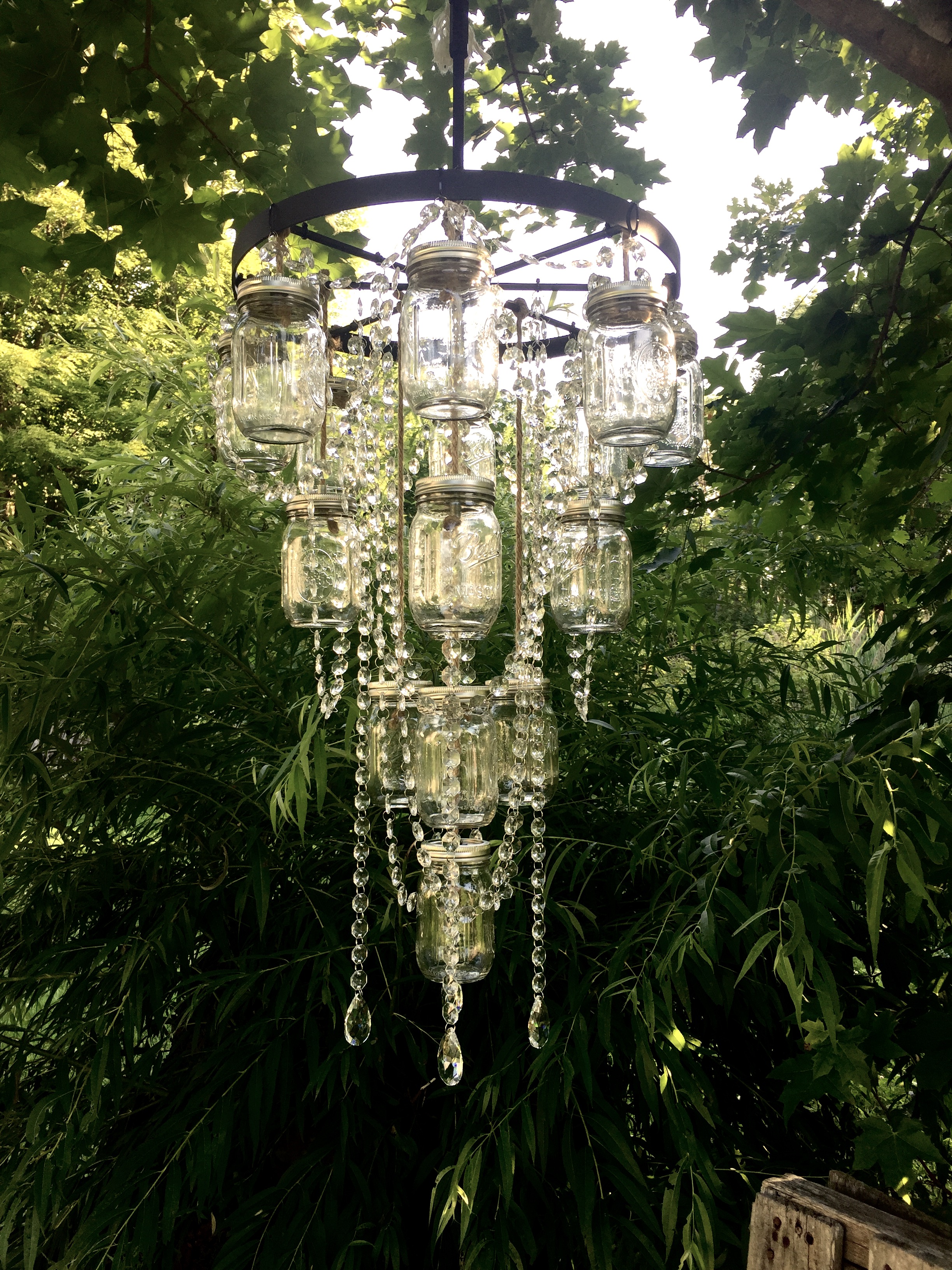 18” Wagon Wheel Mason Jar Chandelier